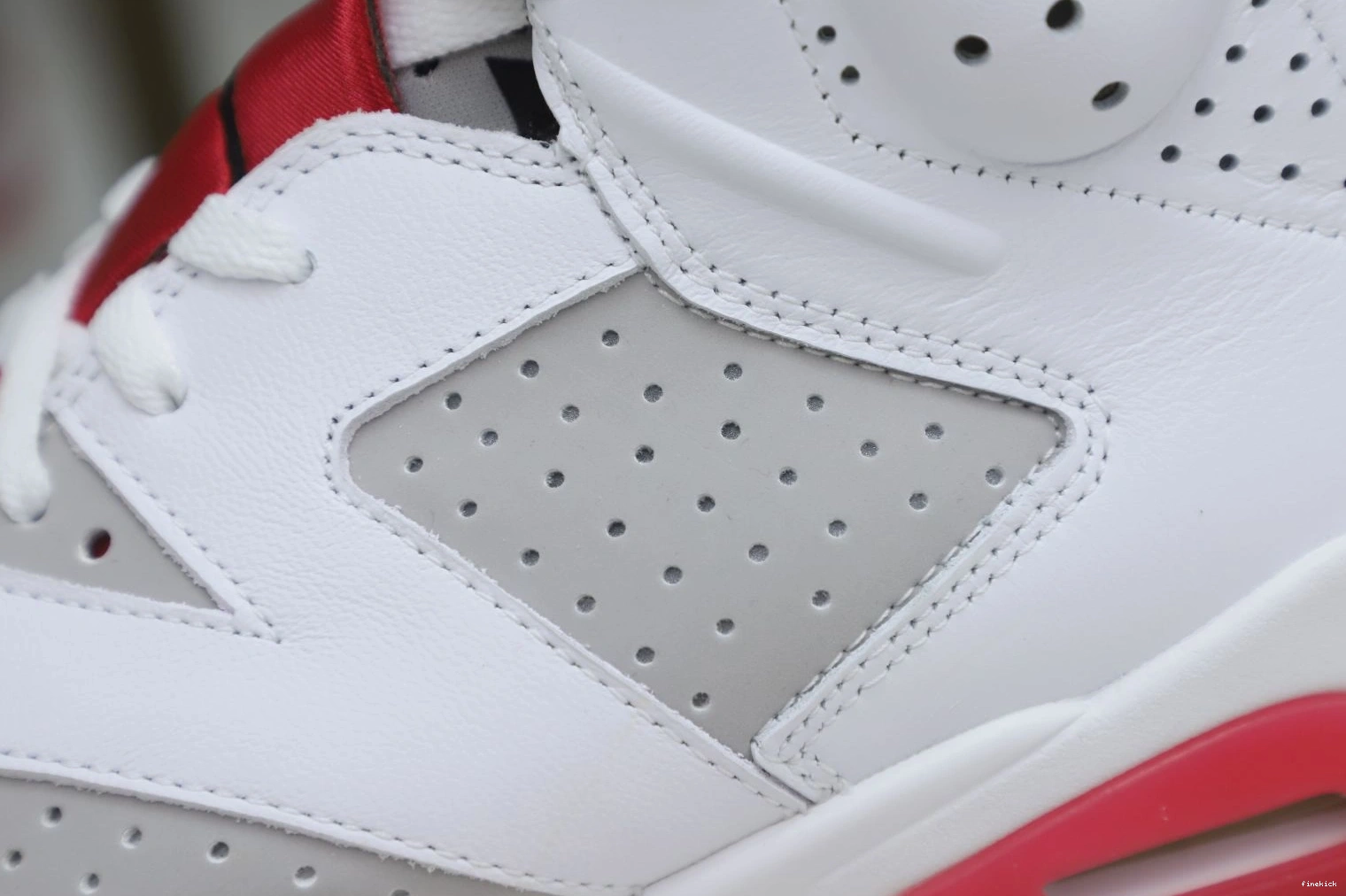 NEUTRAL GREY JORDAN RETRO 6 AIR 1030